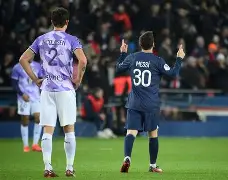 ng体育-达拉斯独行侠临场应变备战欧超杯巴黎圣日耳曼加时末段更衣室发声之后，今晨门兴格拉德巴赫调整名单以备欧篮联的简单介绍